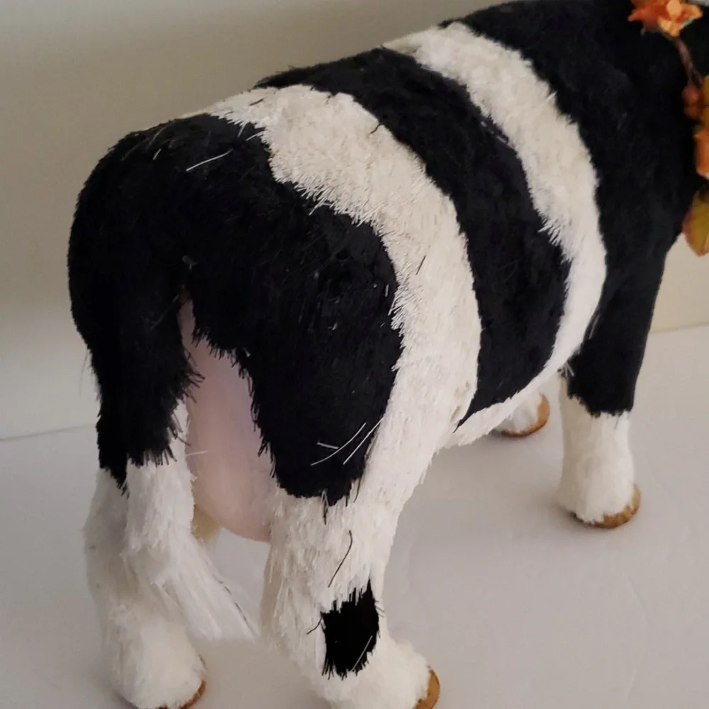 Pier 1 Fall Going Into Christmas Straw Farm Cow Animal 18 X 13